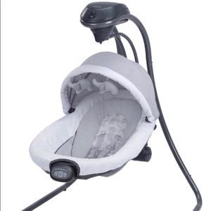 Selling baby swing brand new